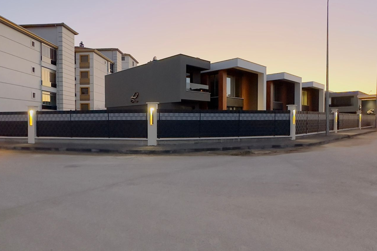 Brandalı Double Panel Çit Sistemleri