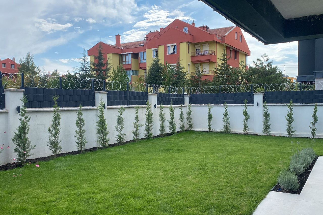 Brandalı Double Panel Çit Sistemleri