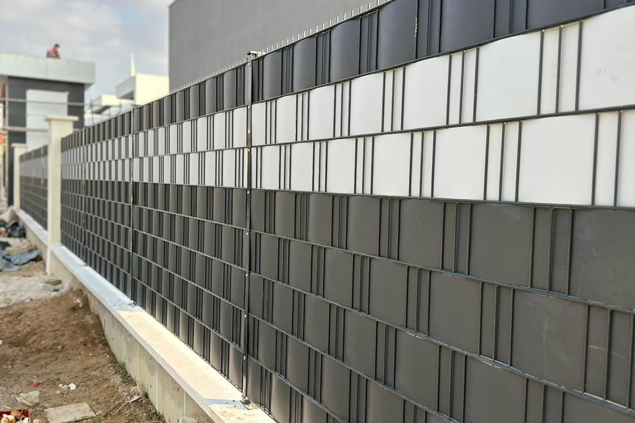 Brandalı Double Panel Çit Sistemleri