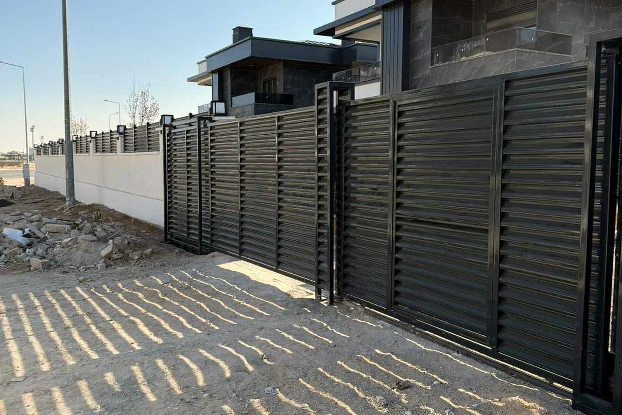 Dekoratif Kayar Kapılar