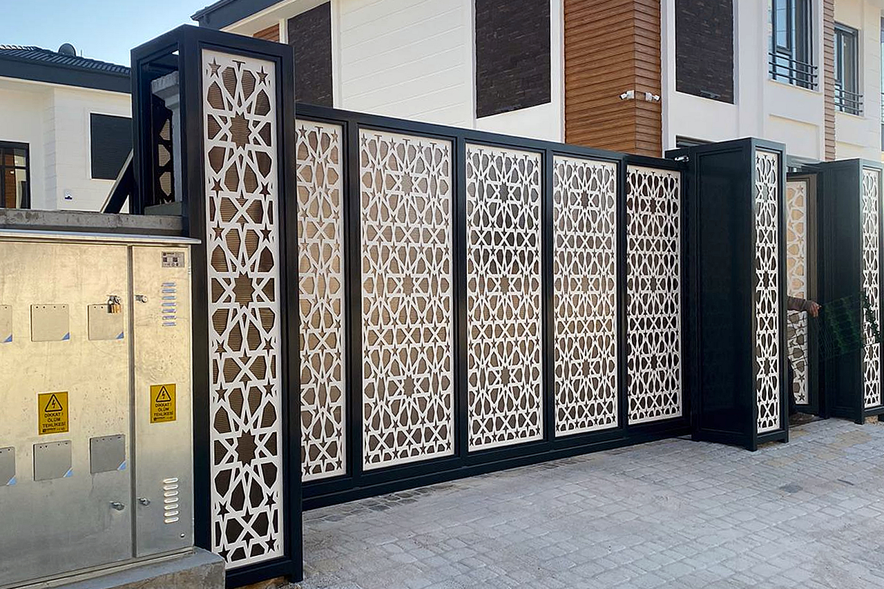 Dekoratif Kayar Kapılar