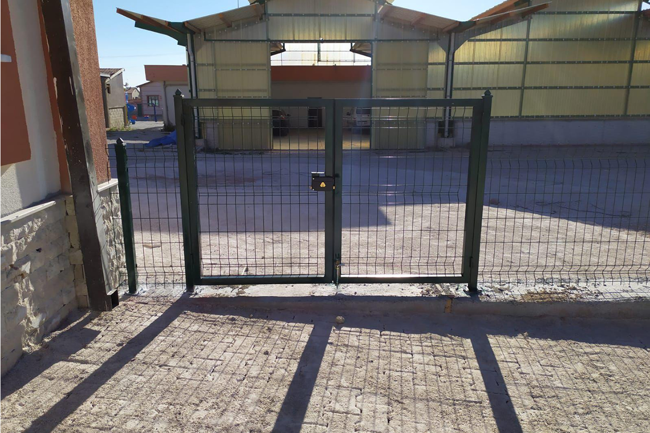 Panel Çit Kanatlı Kapı